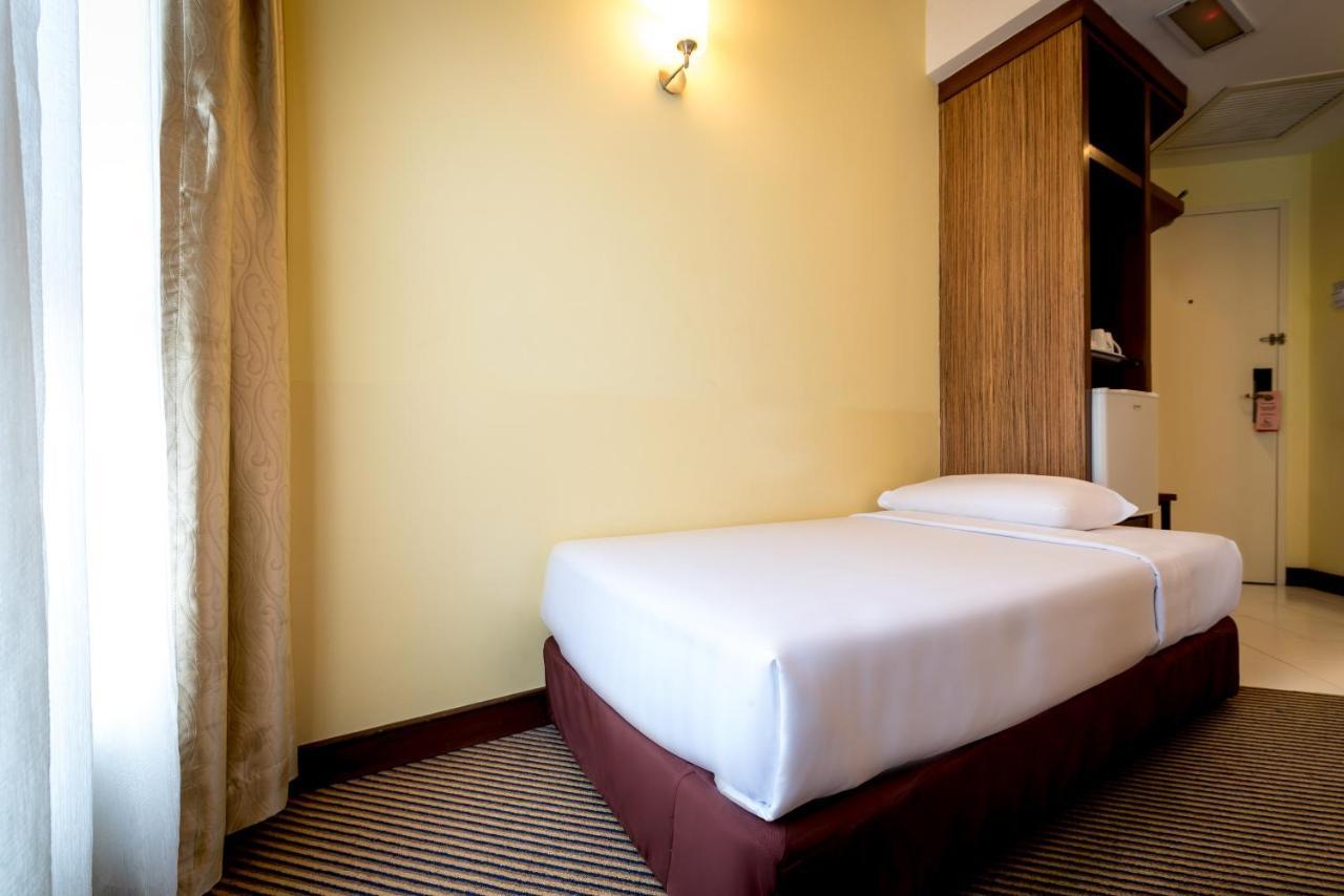 Hotel Sentral Kl @ Kl Sentral Station 3*